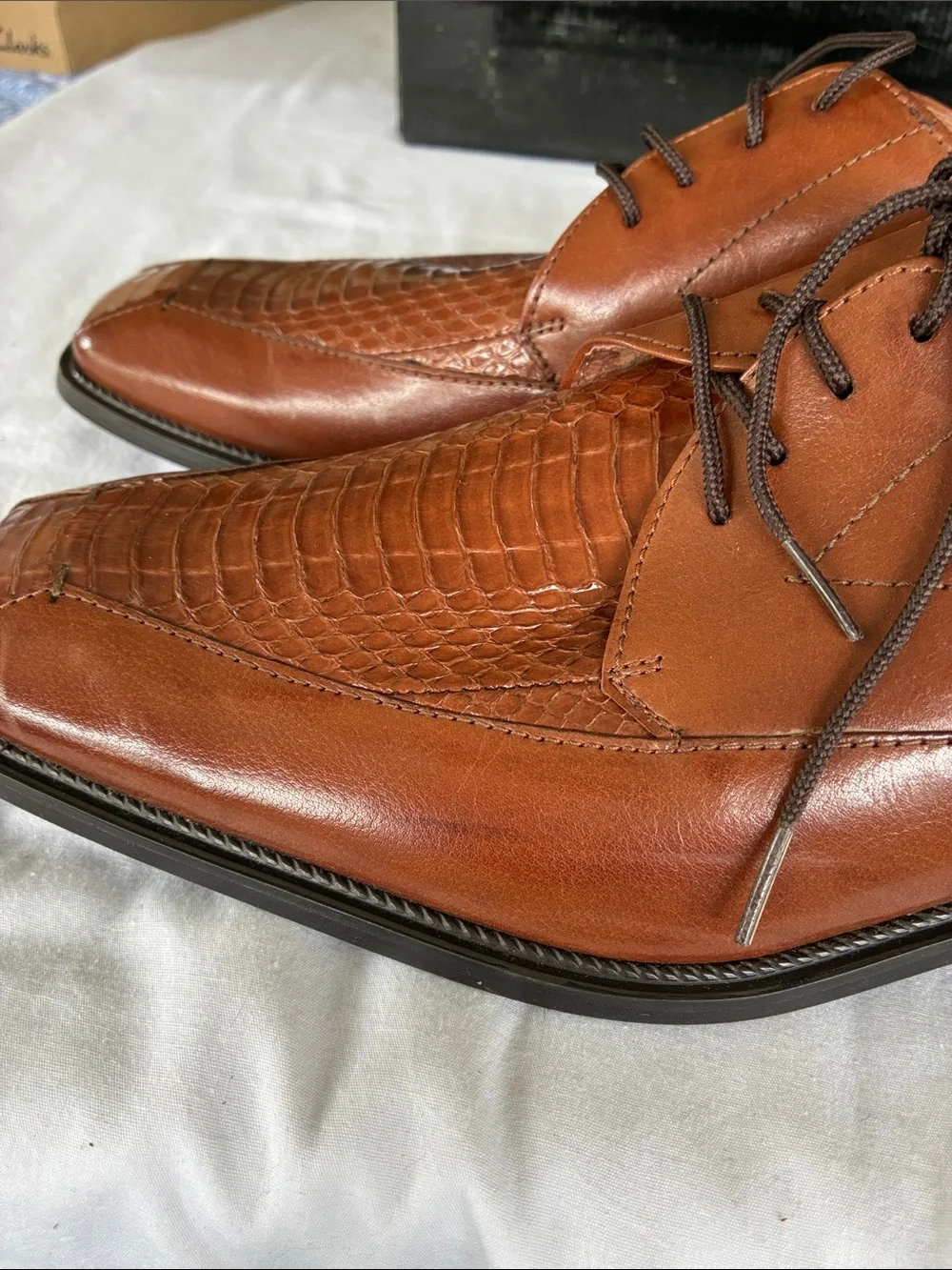 Stacy Adams Tan Brown Snake Skin and leather Lace-Up Derby with Textured Vamp